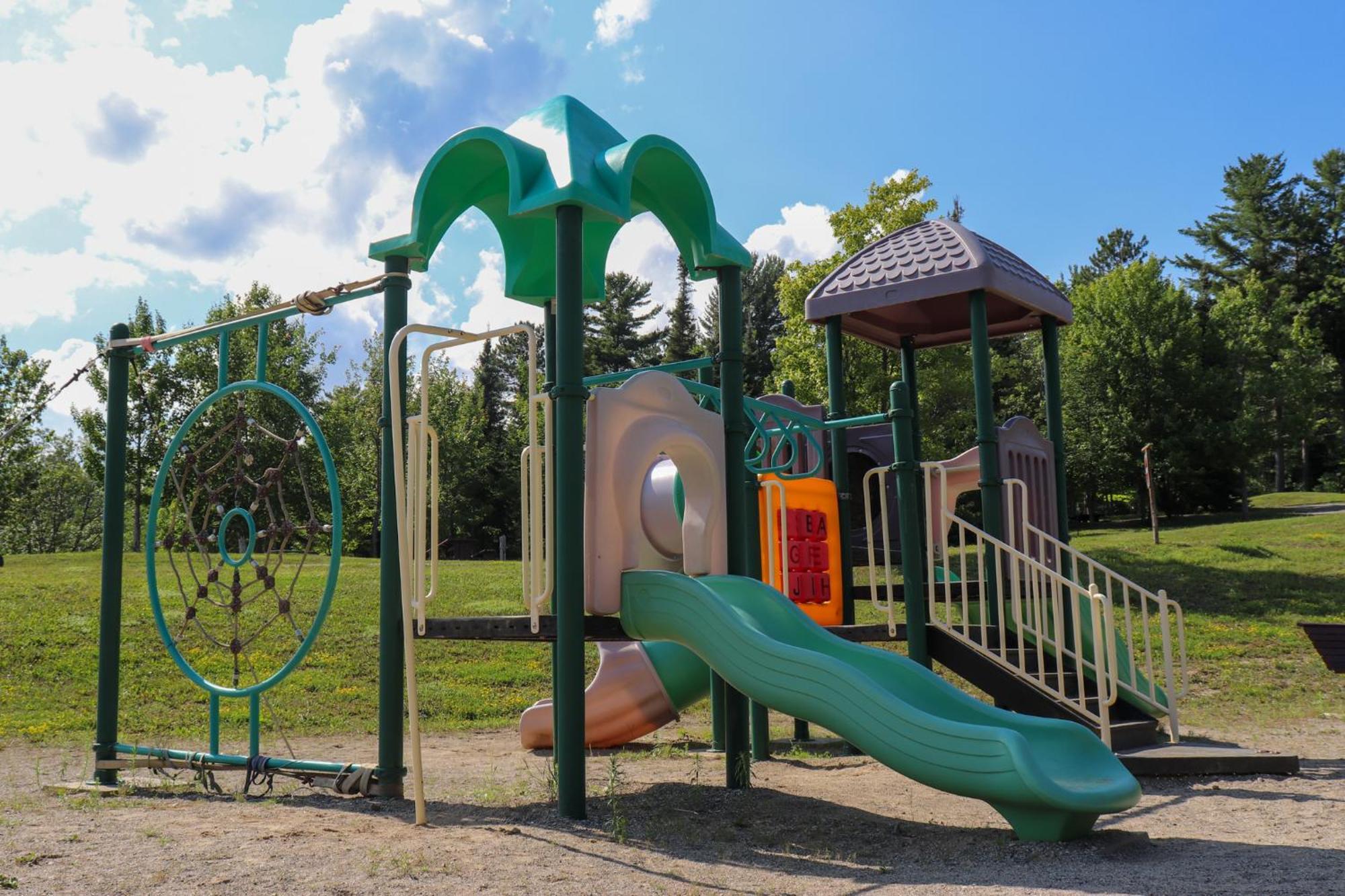 La Bannik Villa Ville-Marie Екстериор снимка